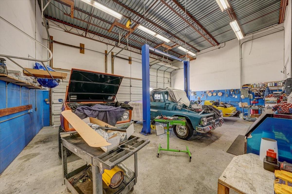 Image 13 of 91 For 1010 Alt 19  