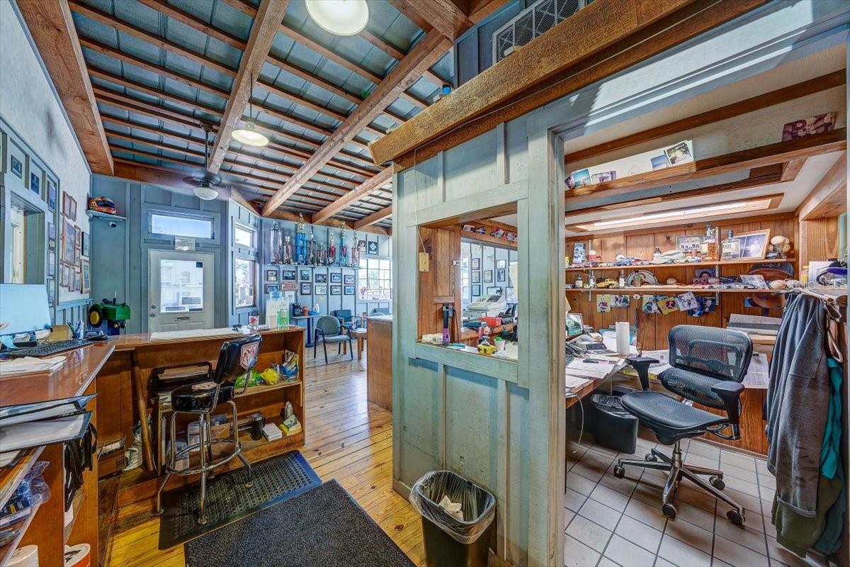 Image 25 of 91 For 1010 Alt 19  