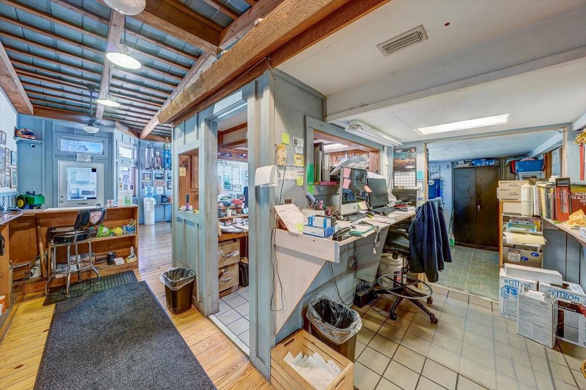 Image 27 of 91 For 1010 Alt 19  