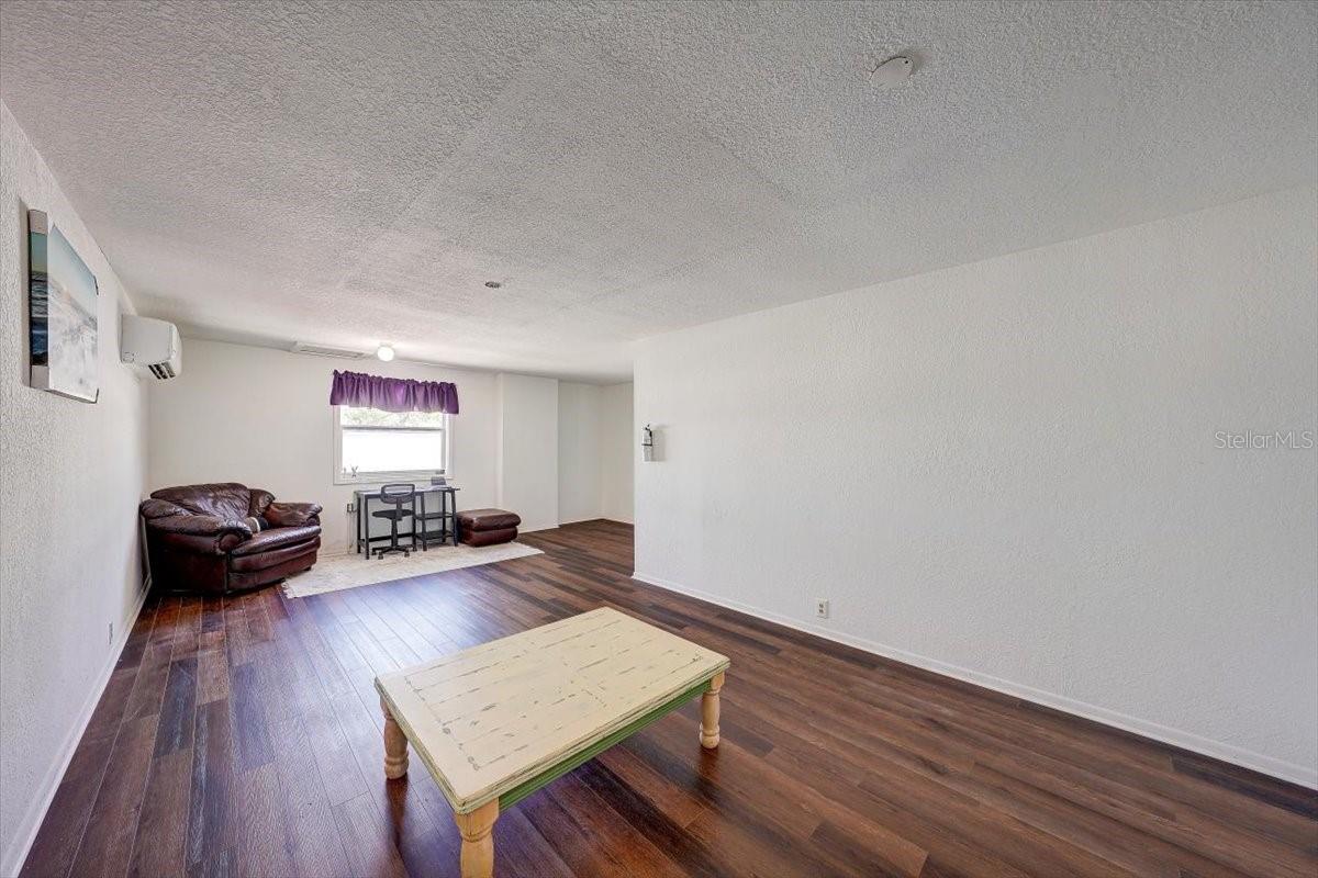 Image 55 of 91 For 1010 Alt 19  