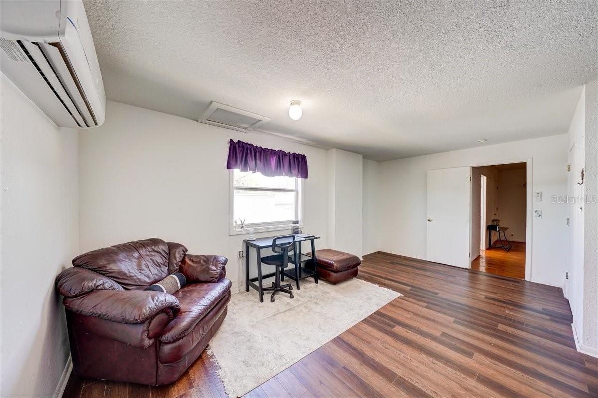 Image 56 of 91 For 1010 Alt 19  