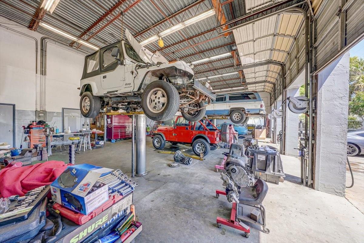 Image 6 of 91 For 1010 Alt 19  