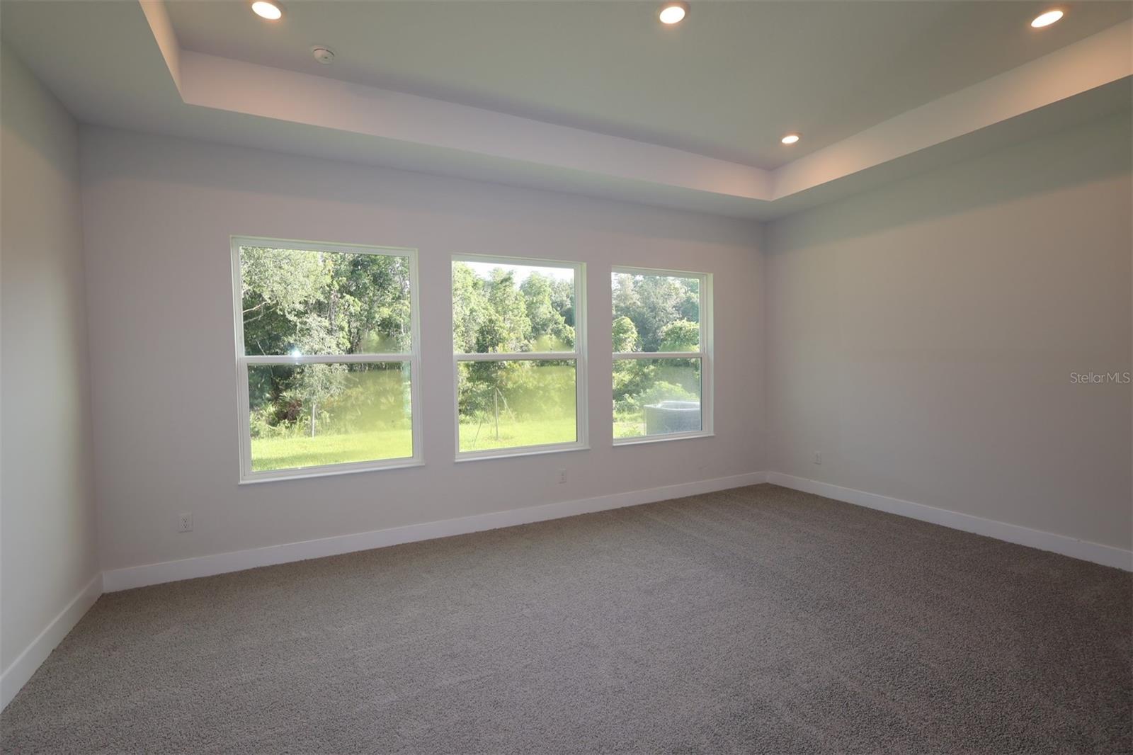 Listing photo id 5 for 31453 Hayman Loop