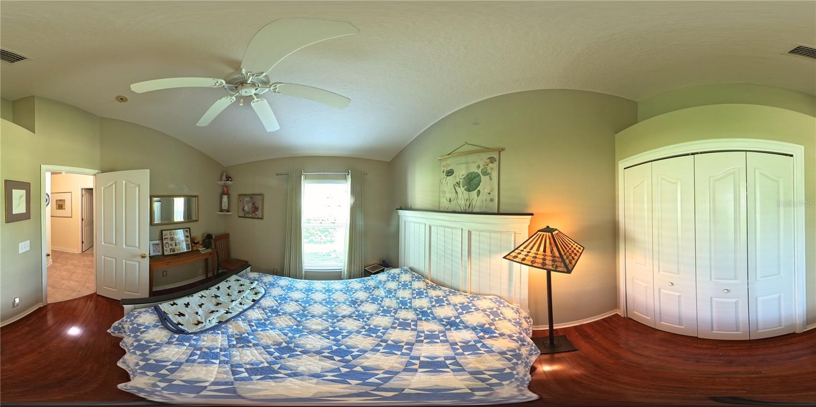 Image 22 of 35 For 530 Somerhill Drive Ne