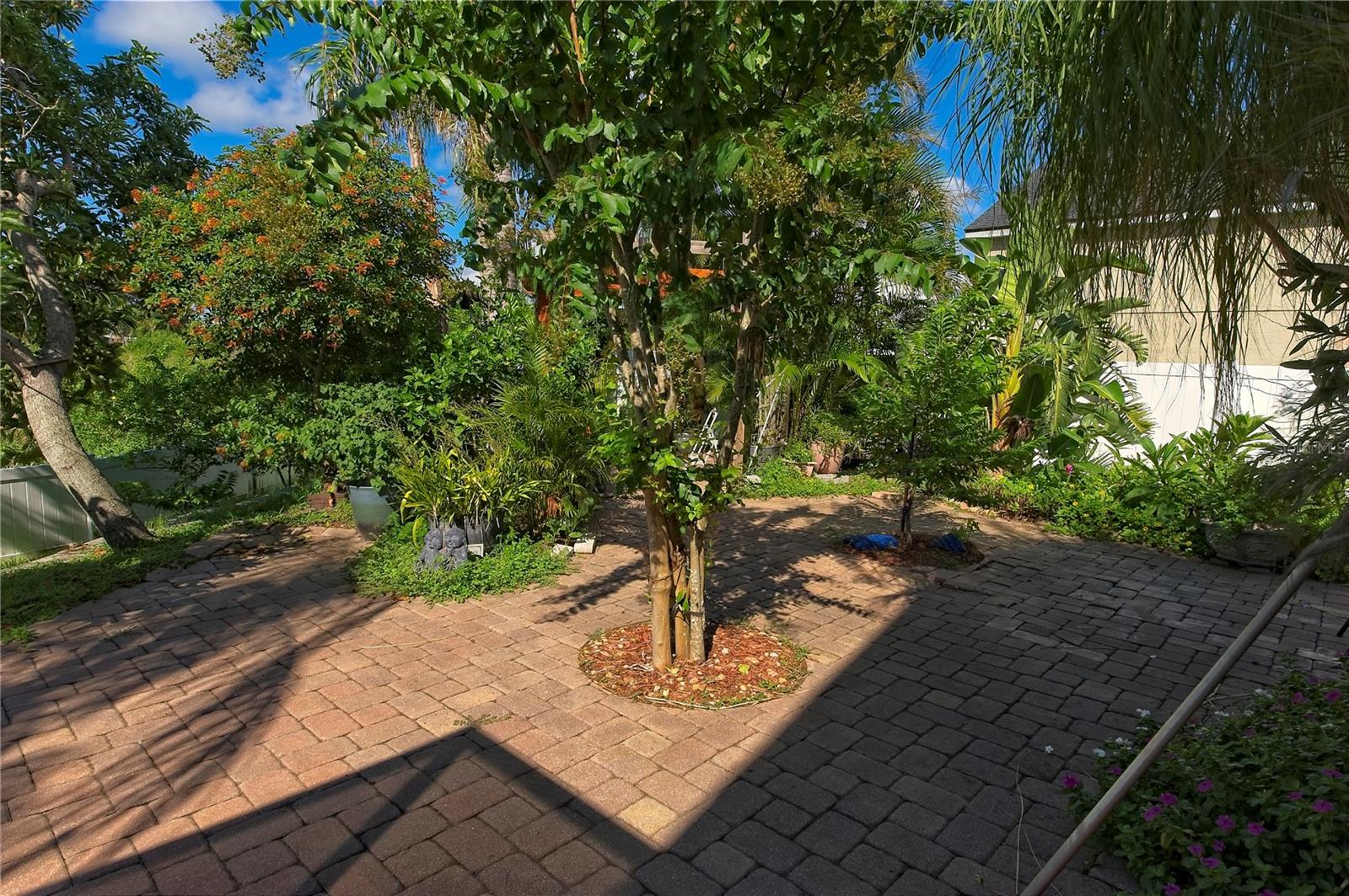 Image 33 of 35 For 530 Somerhill Drive Ne