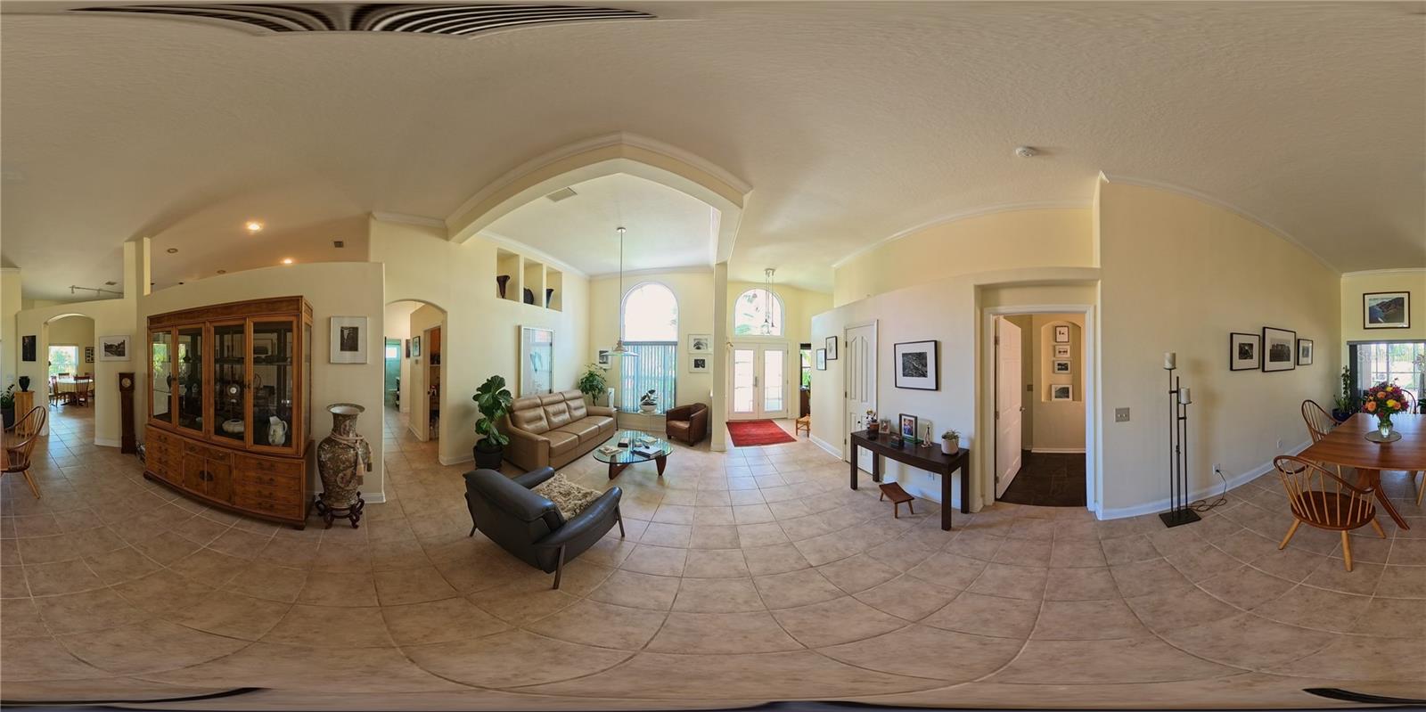 Image 5 of 35 For 530 Somerhill Drive Ne