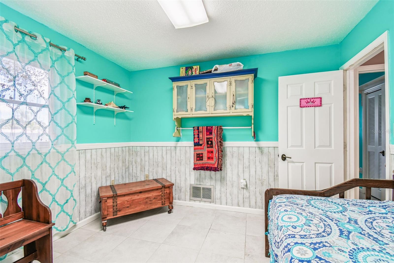 Image 25 of 41 For 9516 Merrimoor Boulevard