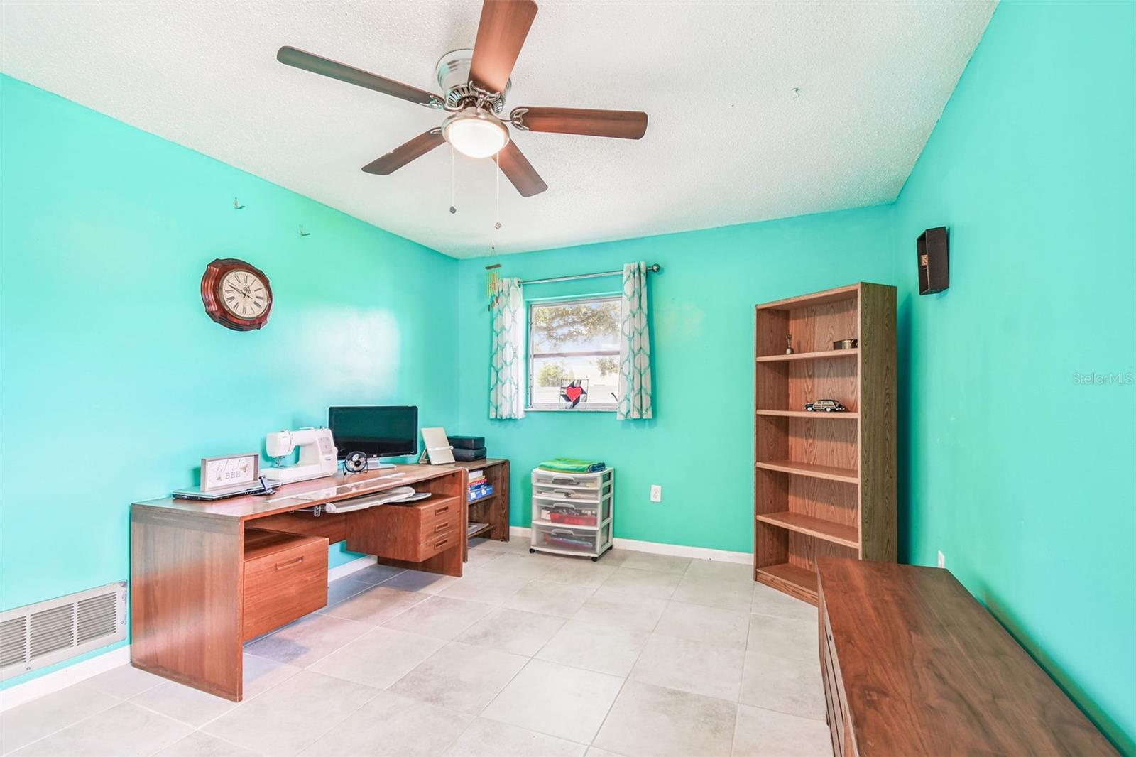 Image 29 of 41 For 9516 Merrimoor Boulevard