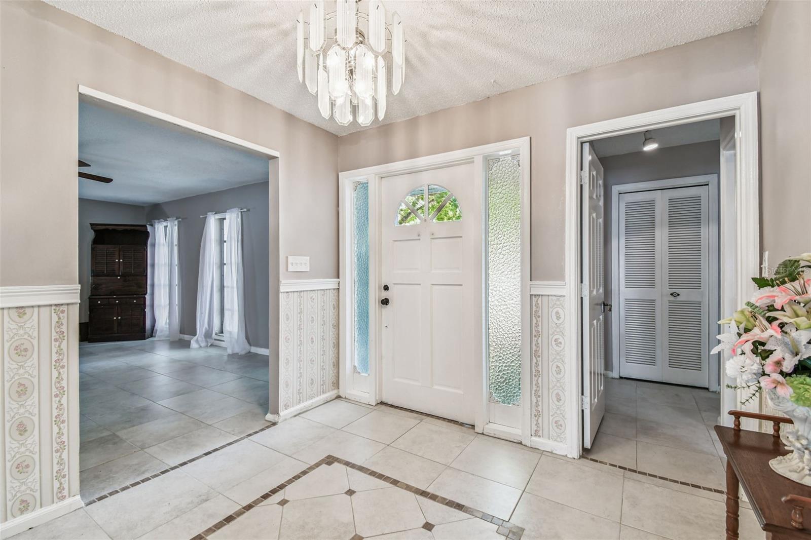 Image 3 of 41 For 9516 Merrimoor Boulevard