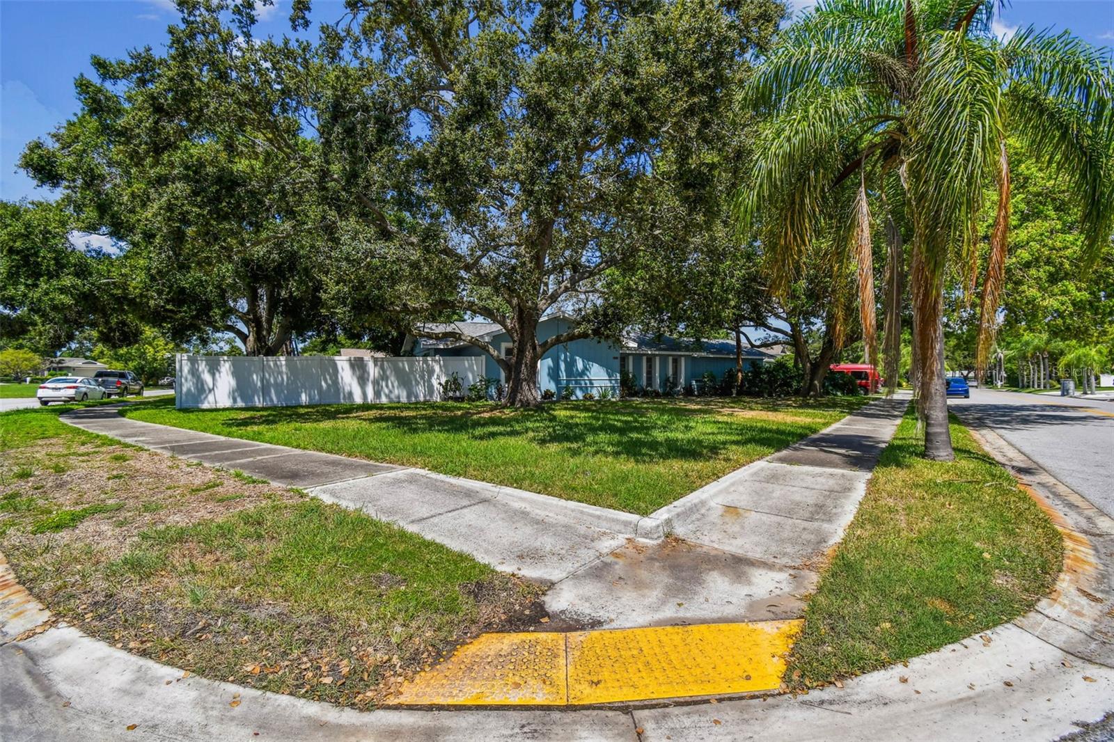 Image 33 of 41 For 9516 Merrimoor Boulevard