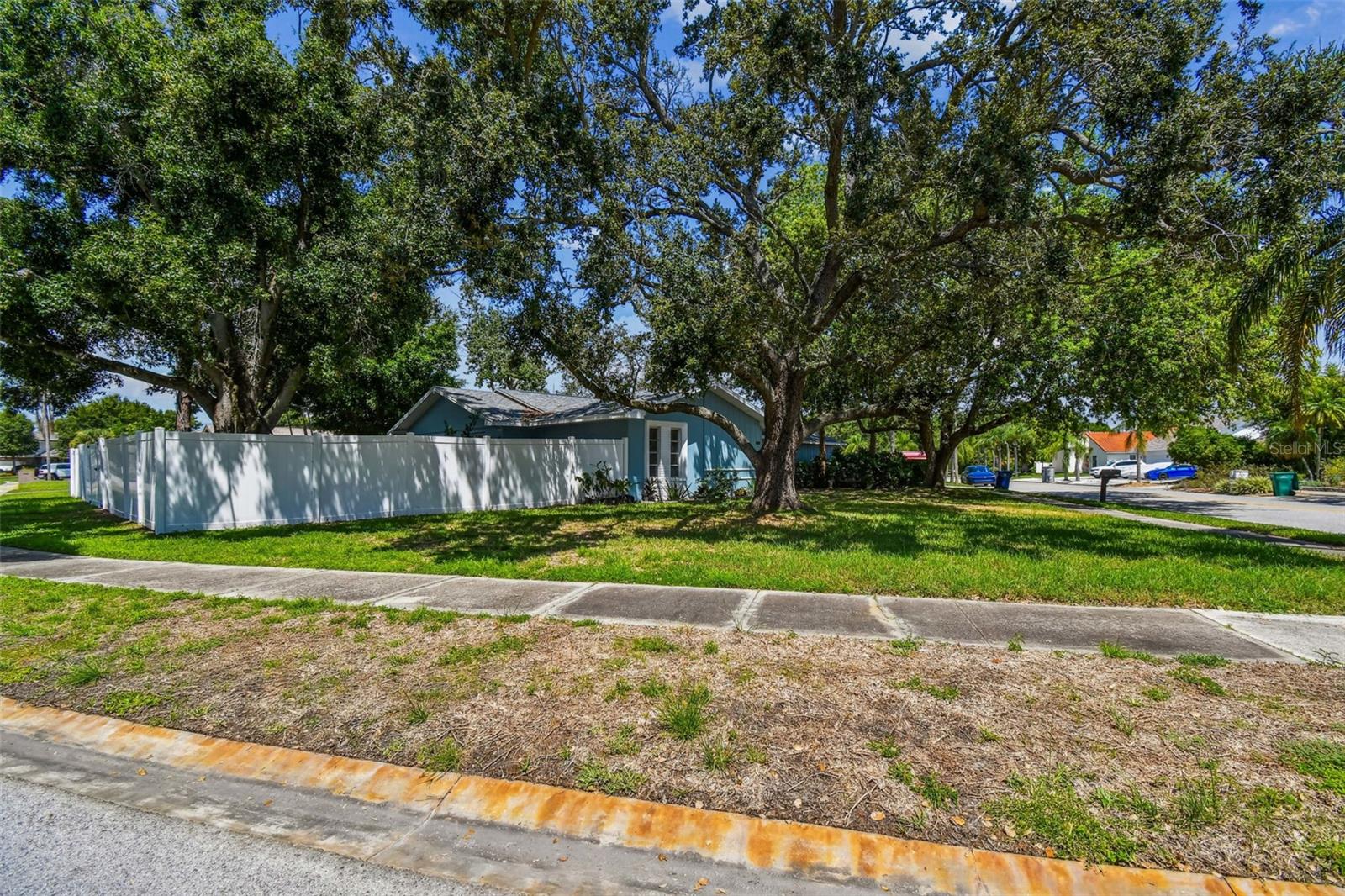 Image 34 of 41 For 9516 Merrimoor Boulevard