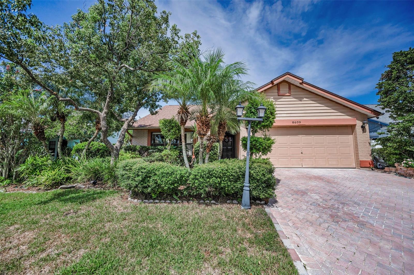 Details for 8609 Thimbleberry Lane, TAMPA, FL 33635