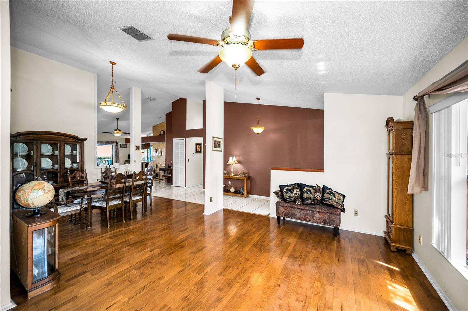 Image 11 of 87 For 8609 Thimbleberry Lane