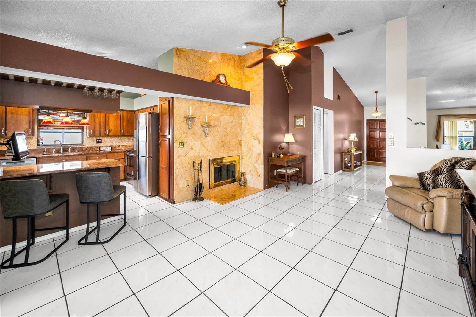 Image 17 of 87 For 8609 Thimbleberry Lane