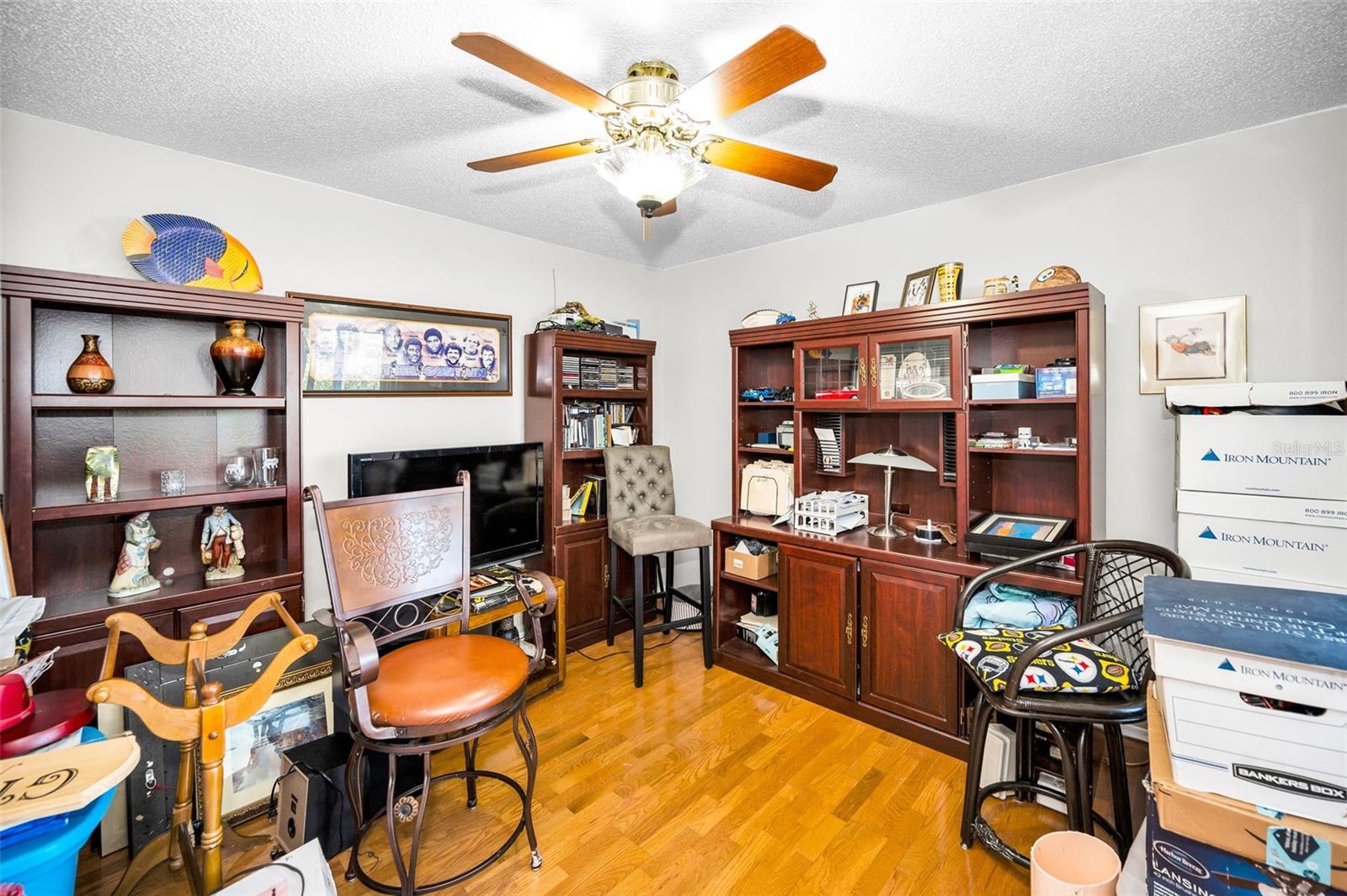 Image 34 of 87 For 8609 Thimbleberry Lane