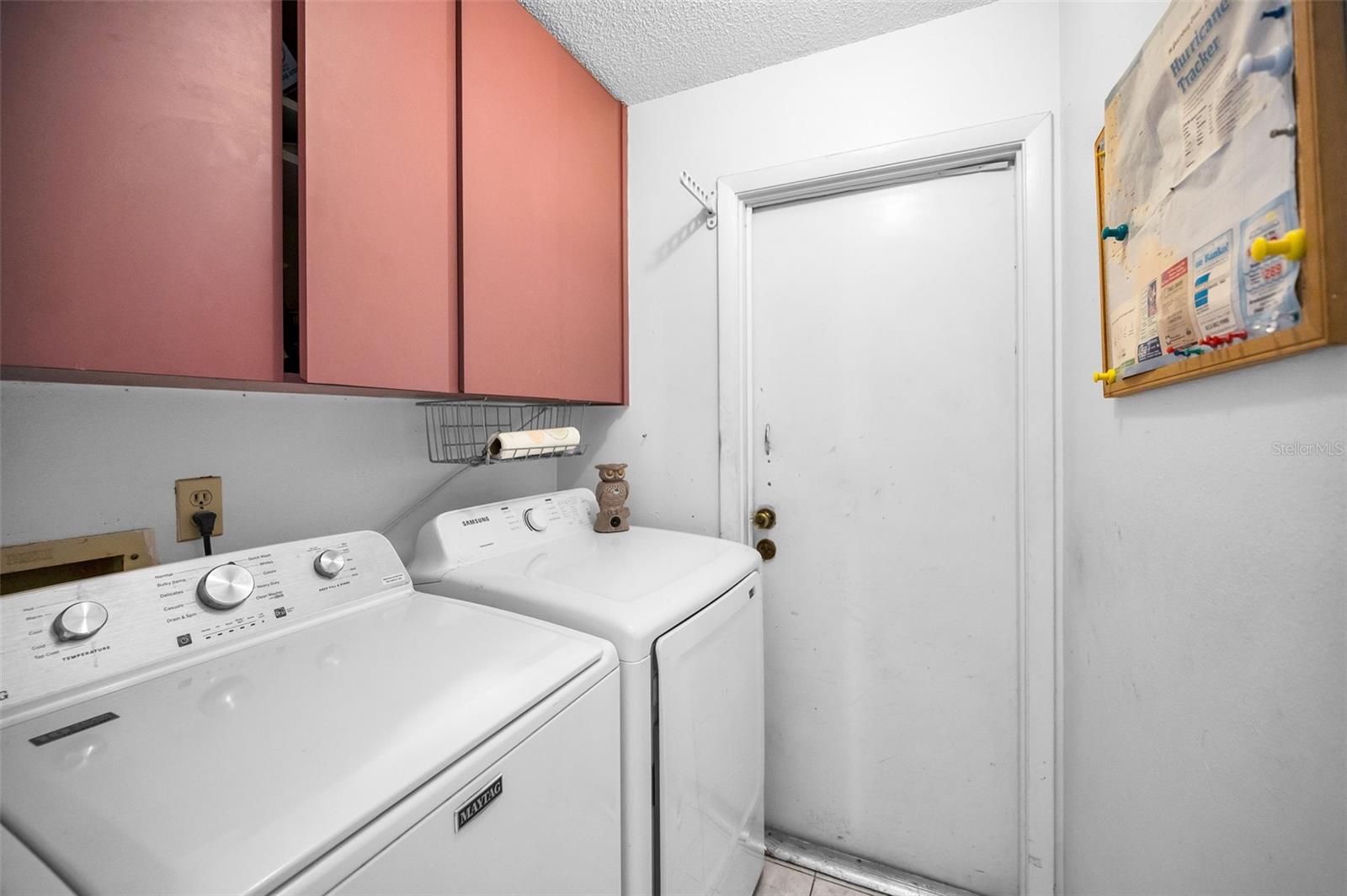 Image 36 of 87 For 8609 Thimbleberry Lane