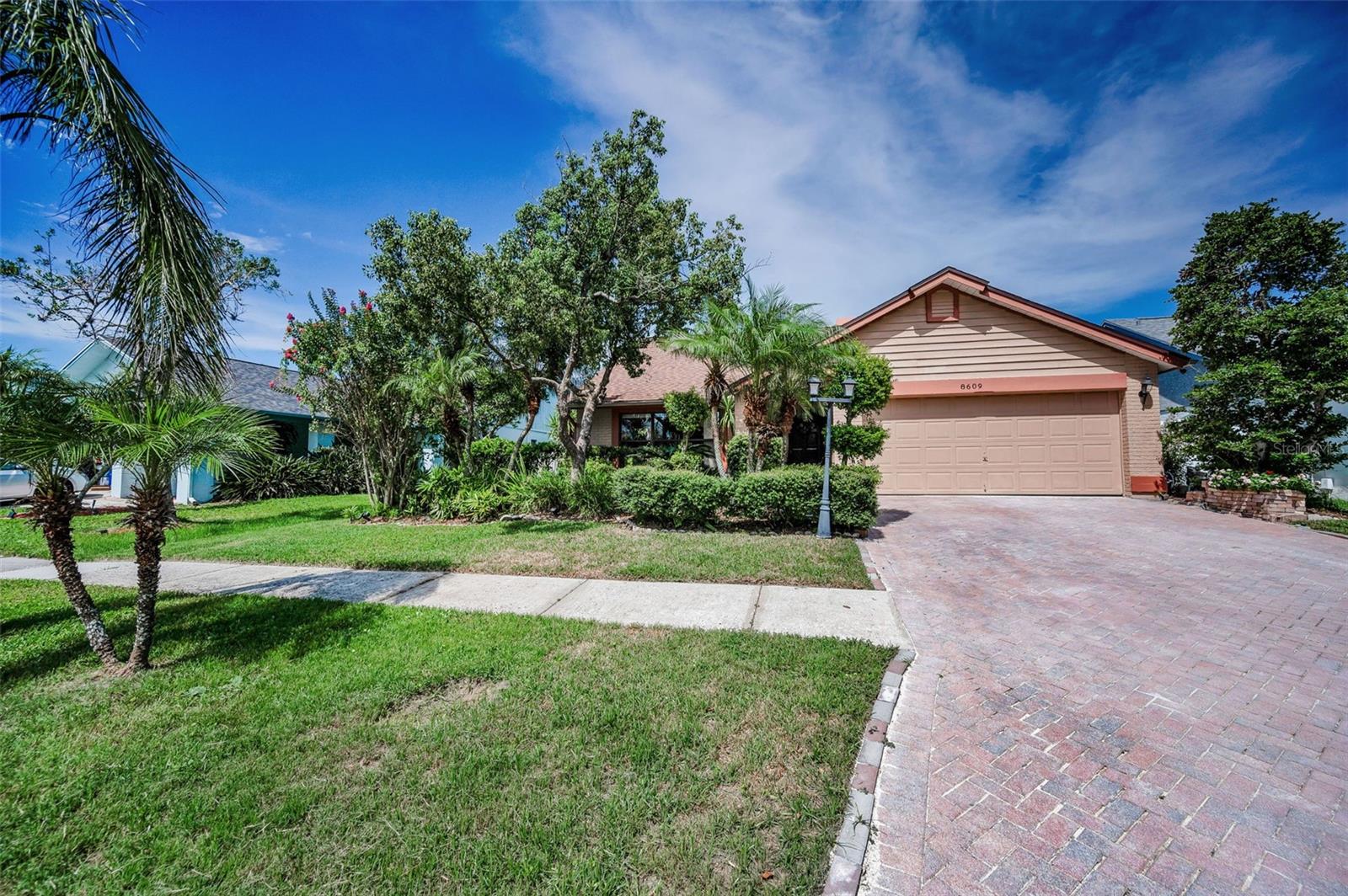 Image 4 of 87 For 8609 Thimbleberry Lane