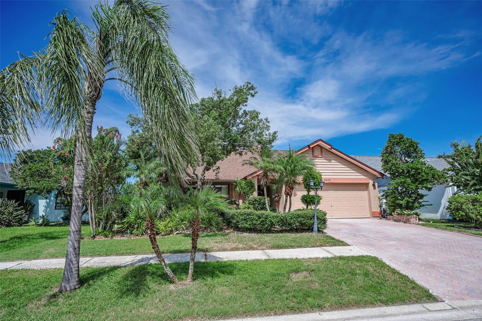 Image 50 of 87 For 8609 Thimbleberry Lane