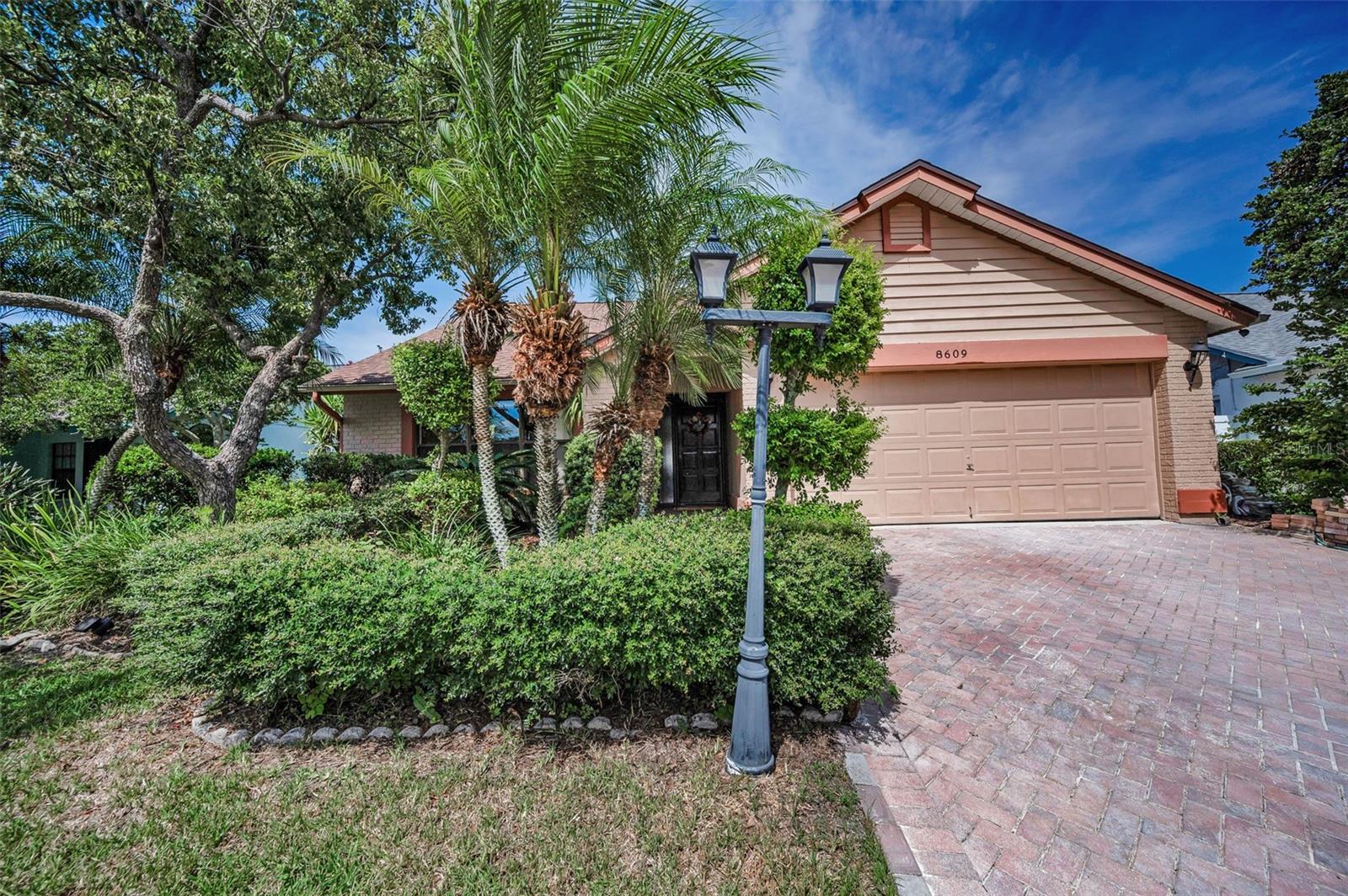 Image 51 of 87 For 8609 Thimbleberry Lane