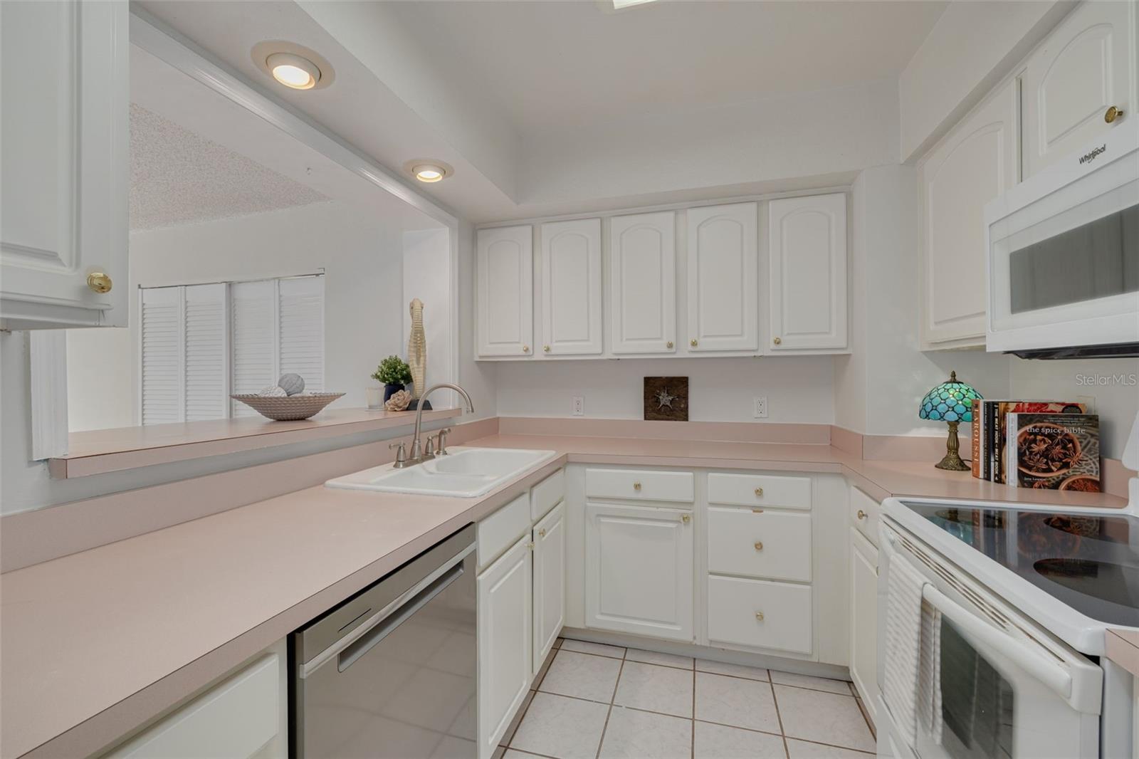 Image 10 of 38 For 1358 Admiral Woodson Lane