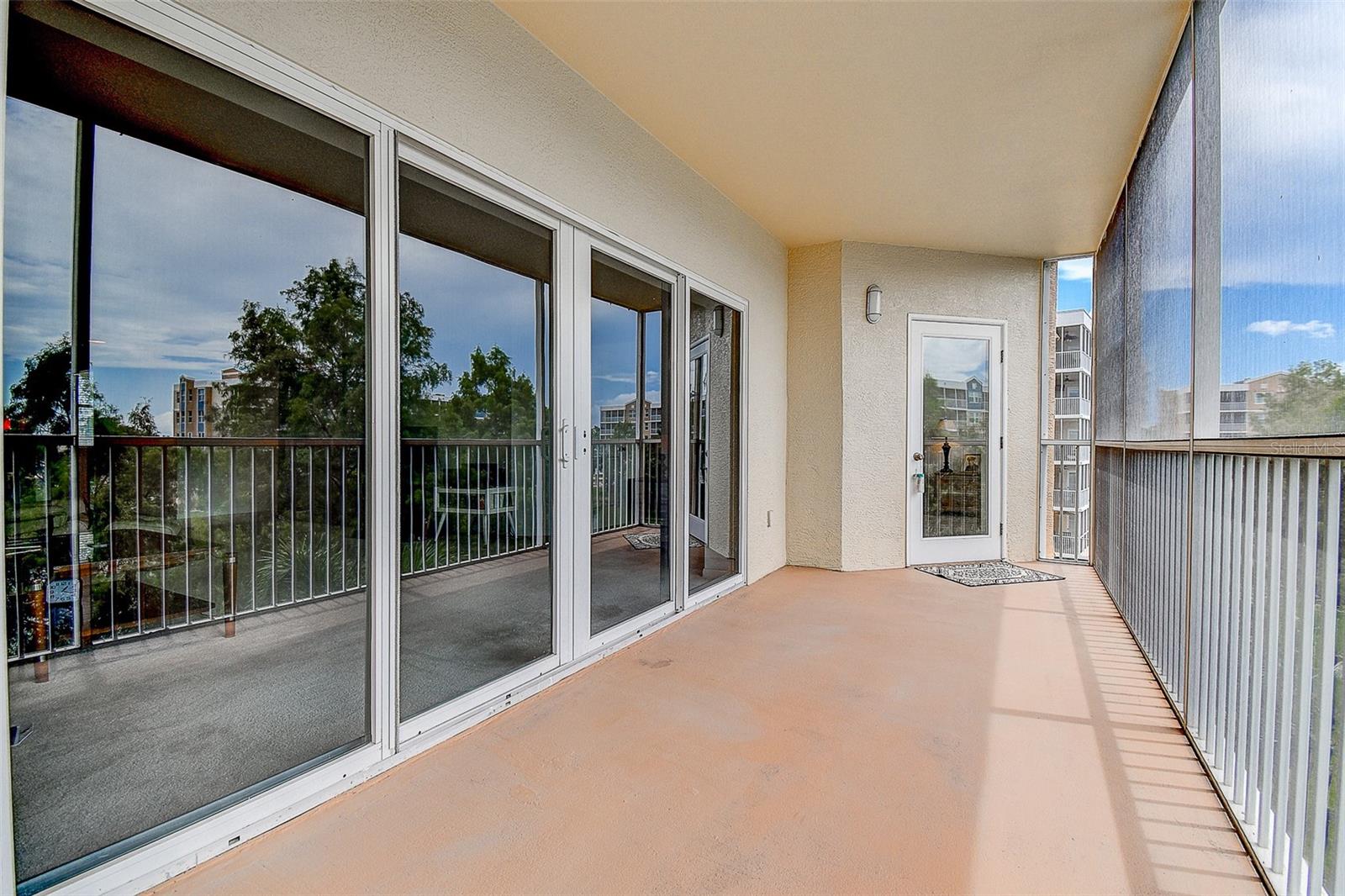 Image 17 of 40 For 960 Starkey Road 4303