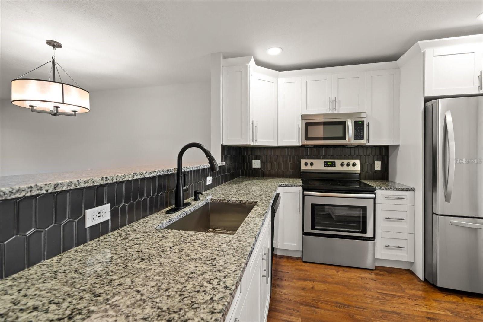 Image 6 of 36 For 2165 Corbin Place E