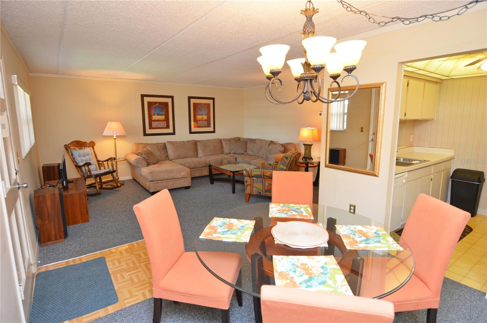 Image 16 of 95 For 12760 Indian Rocks Road 573