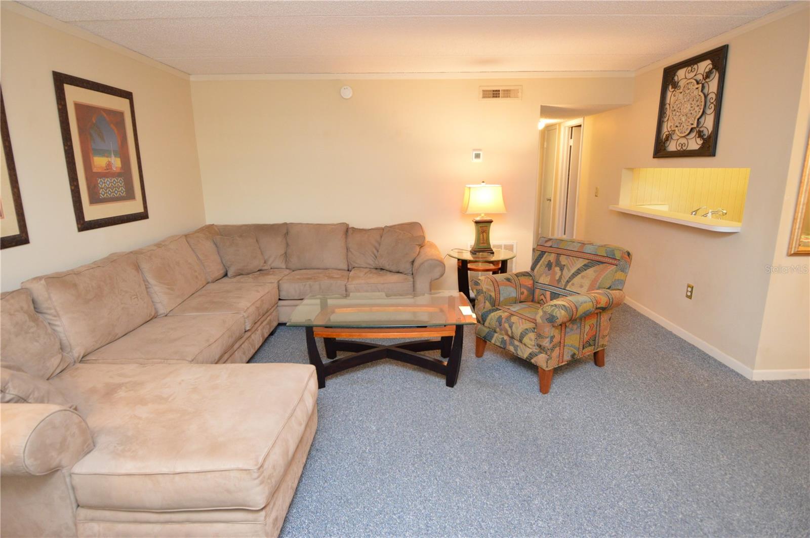 Image 17 of 95 For 12760 Indian Rocks Road 573