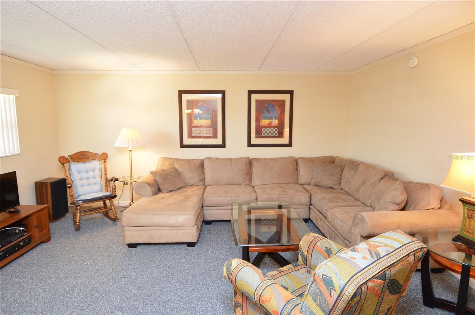 Image 18 of 95 For 12760 Indian Rocks Road 573