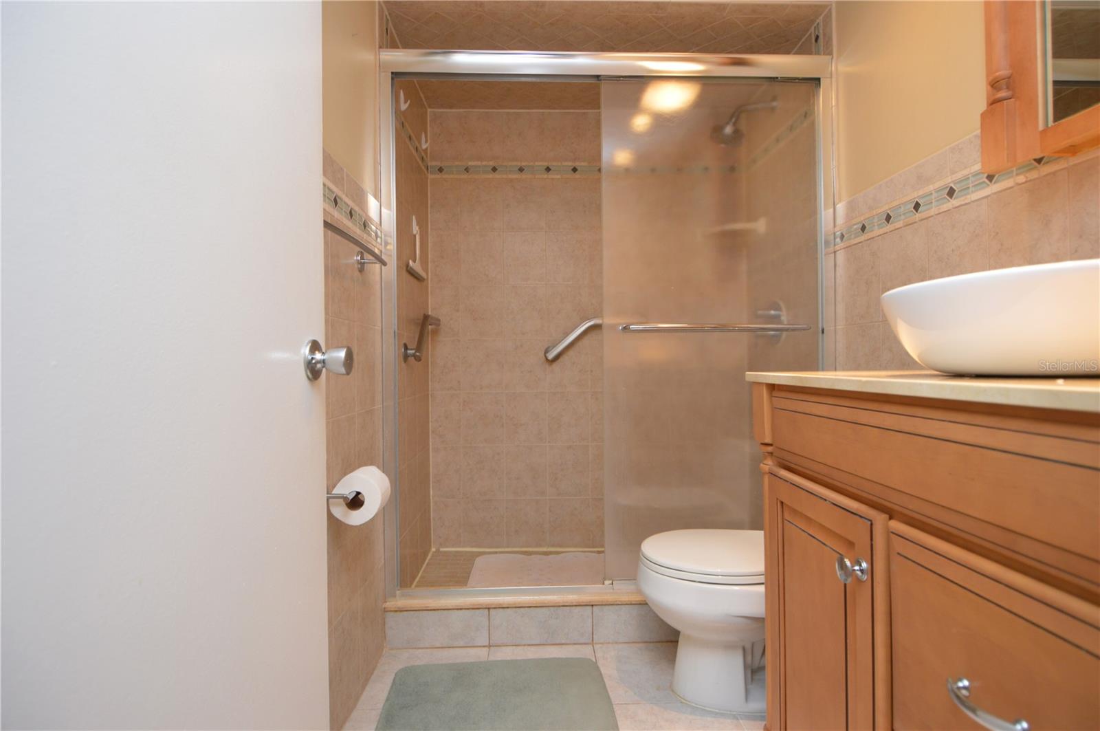 Image 34 of 95 For 12760 Indian Rocks Road 573