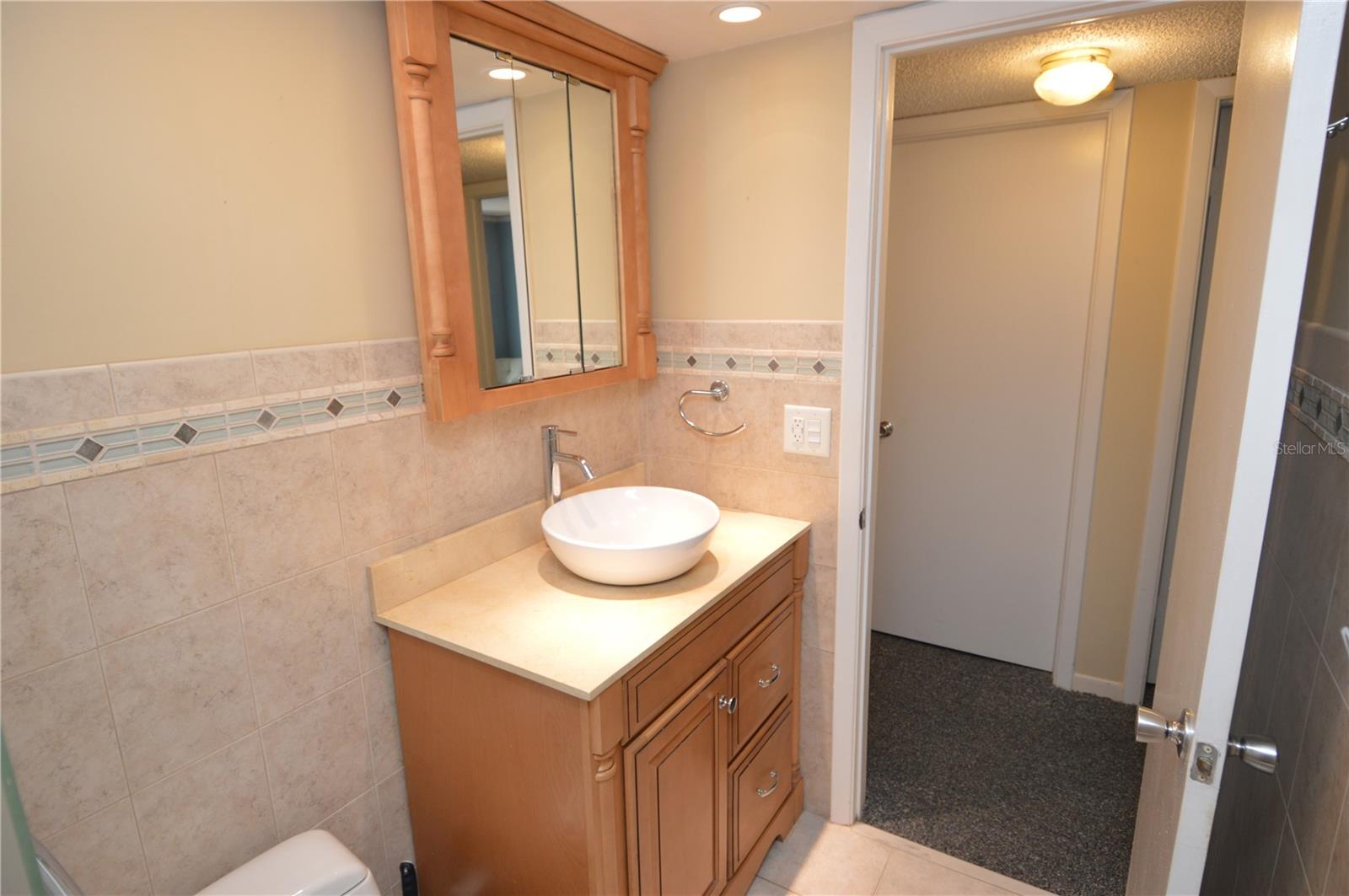 Image 35 of 95 For 12760 Indian Rocks Road 573