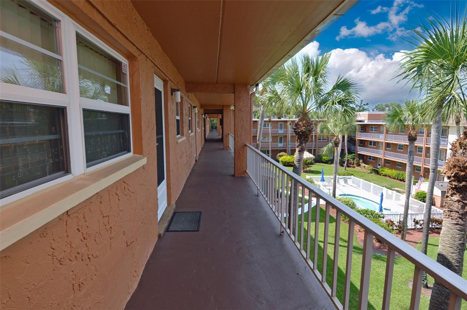 Image 4 of 95 For 12760 Indian Rocks Road 573