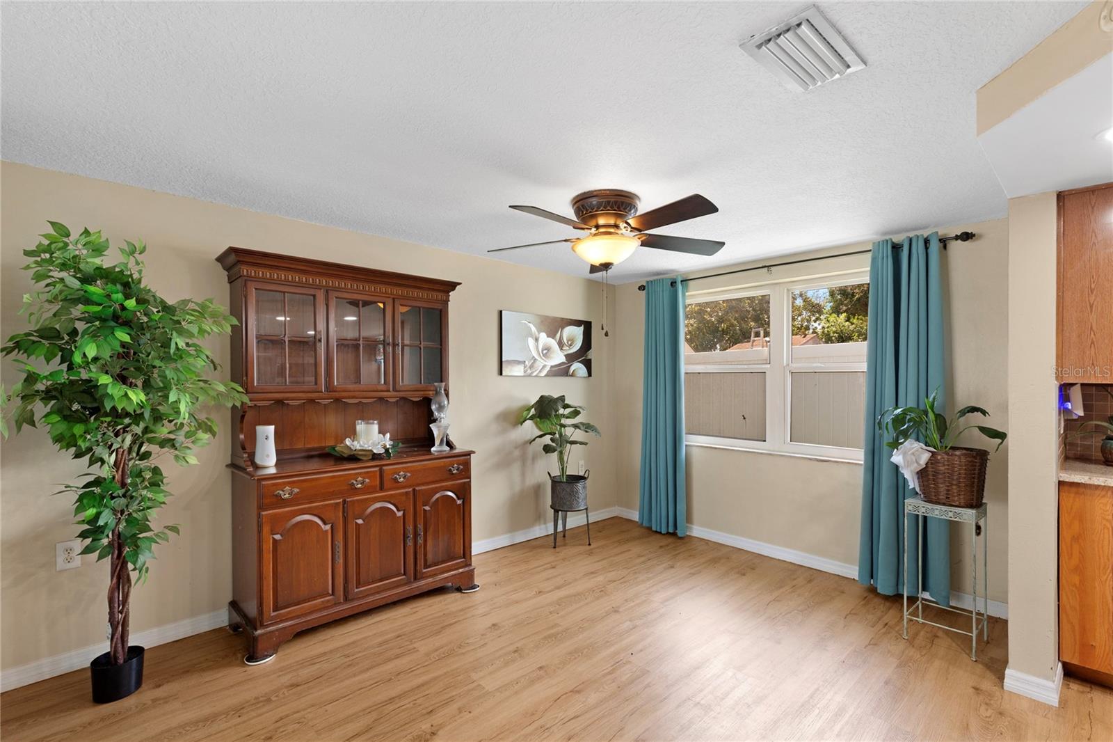 Image 11 of 38 For 9720 Gray Fox Lane