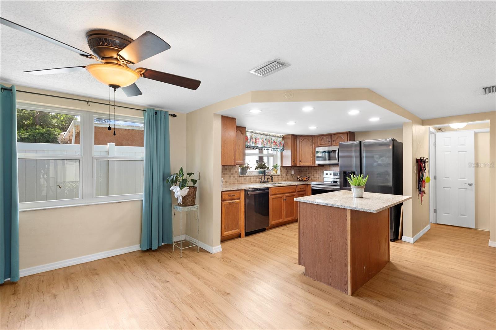 Image 12 of 38 For 9720 Gray Fox Lane