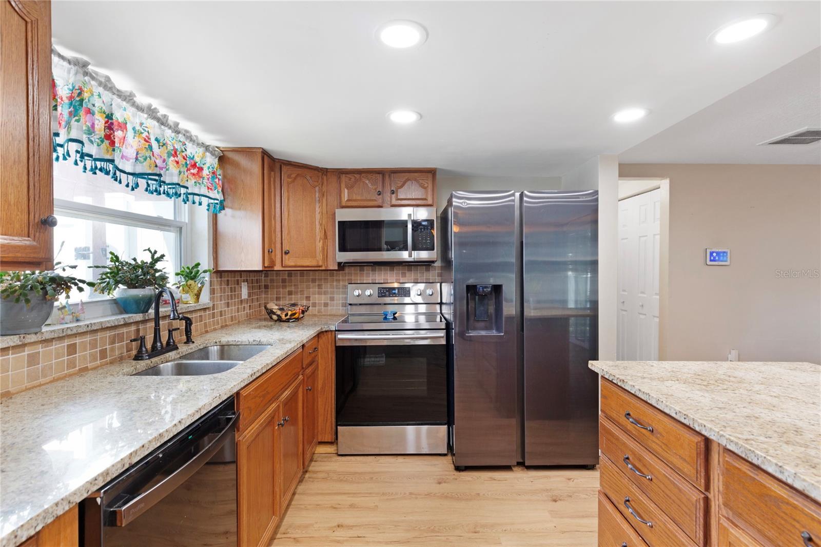 Image 14 of 38 For 9720 Gray Fox Lane