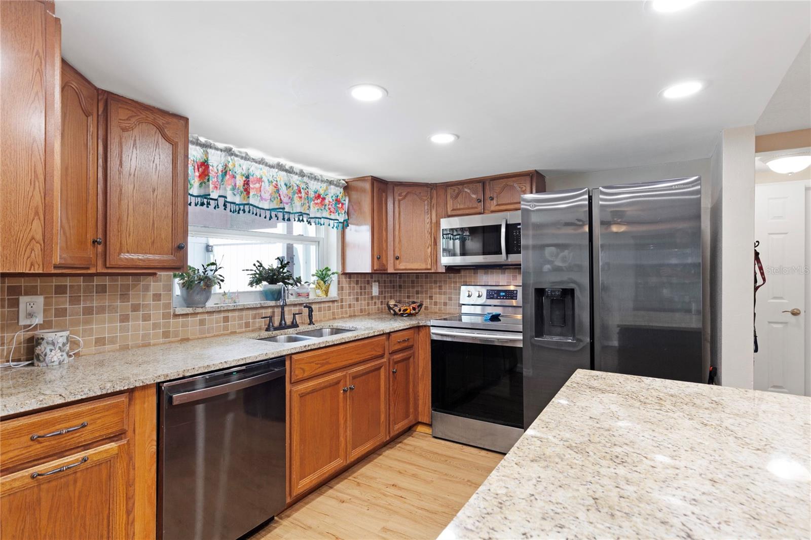 Image 15 of 38 For 9720 Gray Fox Lane
