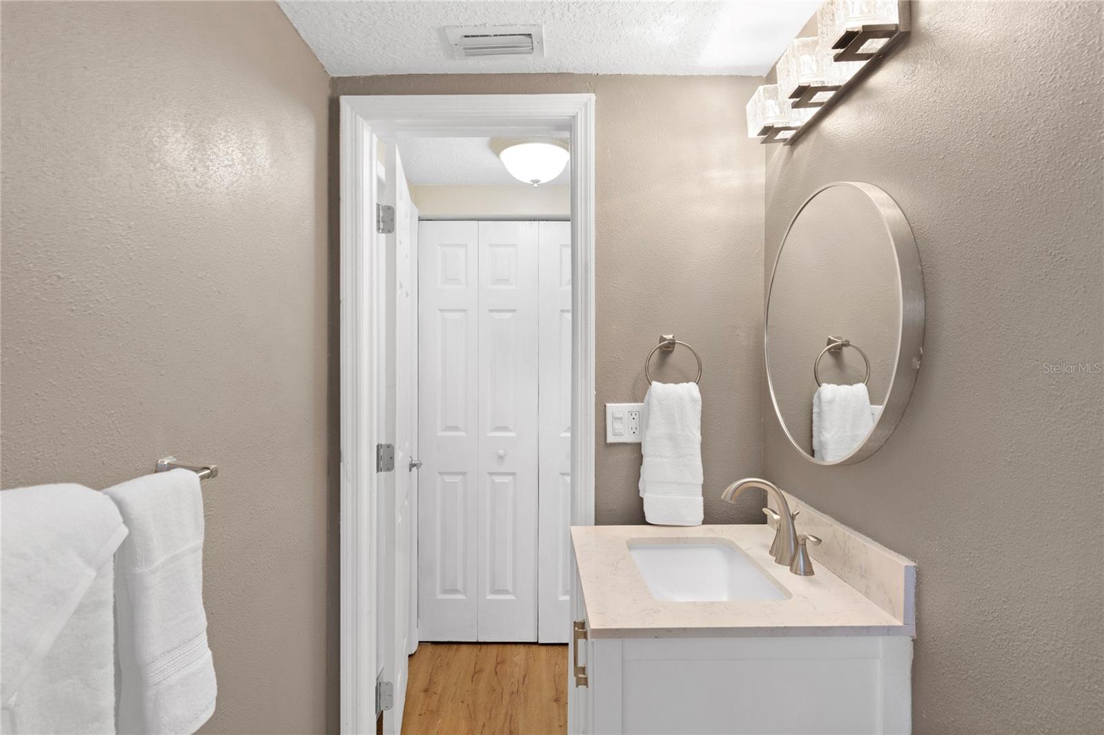 Image 21 of 38 For 9720 Gray Fox Lane