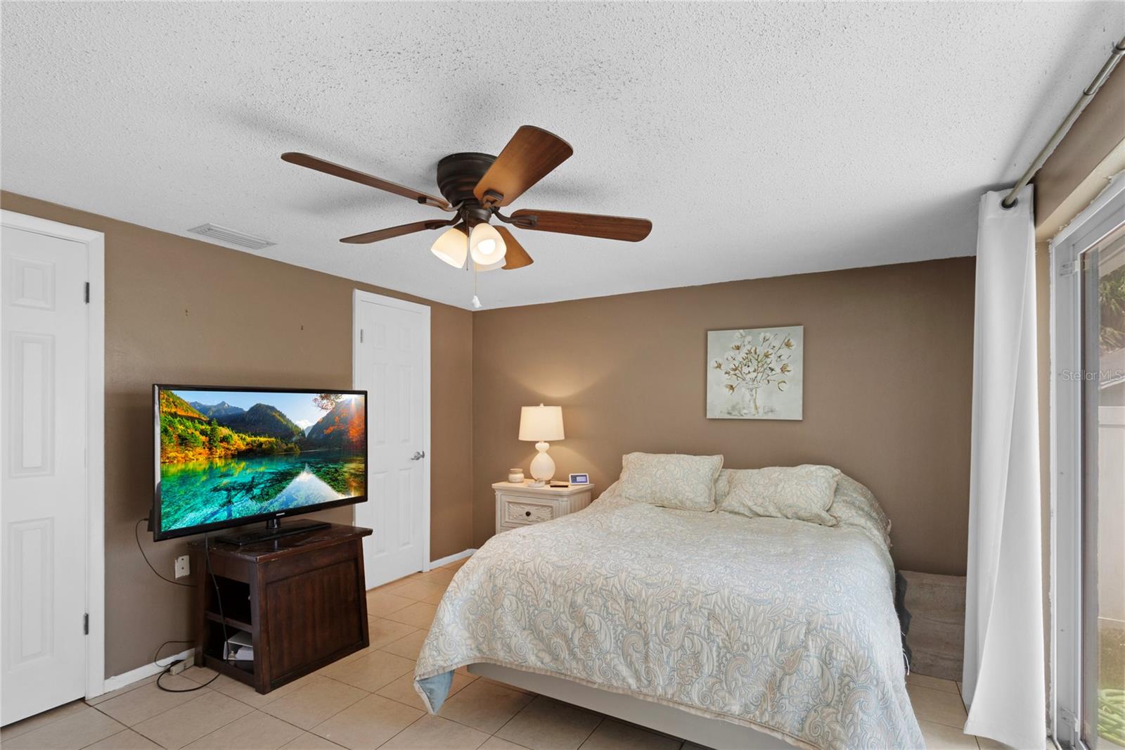 Image 23 of 38 For 9720 Gray Fox Lane