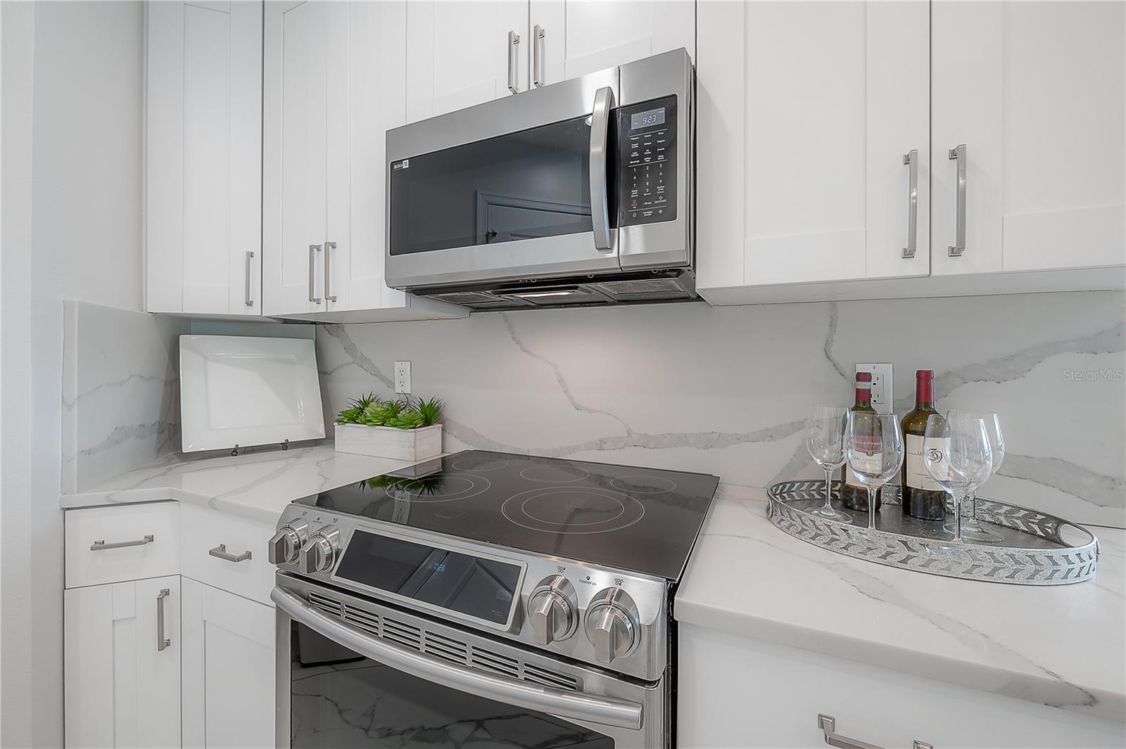 Image 10 of 73 For 449 12th Street 2004