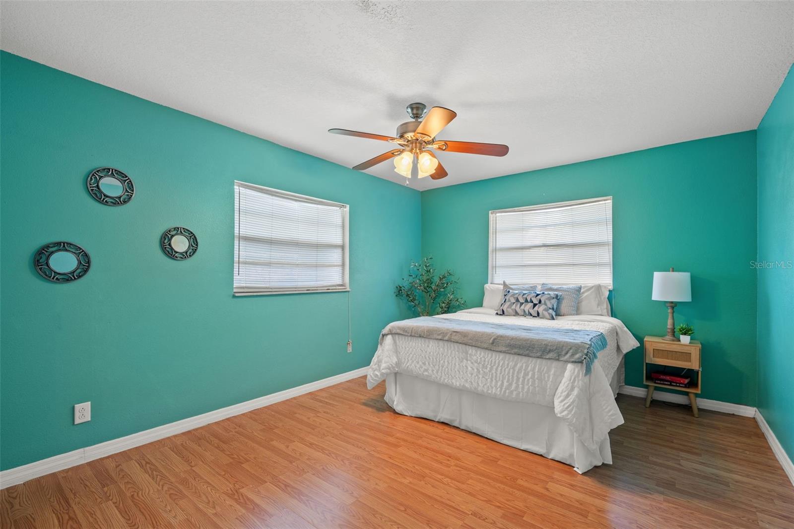 Image 23 of 33 For 9217 Maynard Avenue