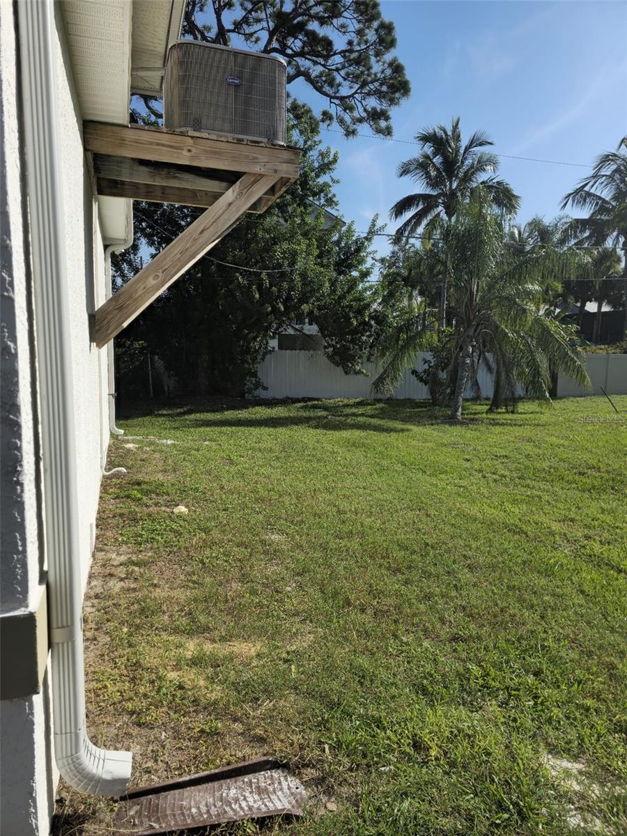 Image 8 of 36 For 4472 Mariner Road