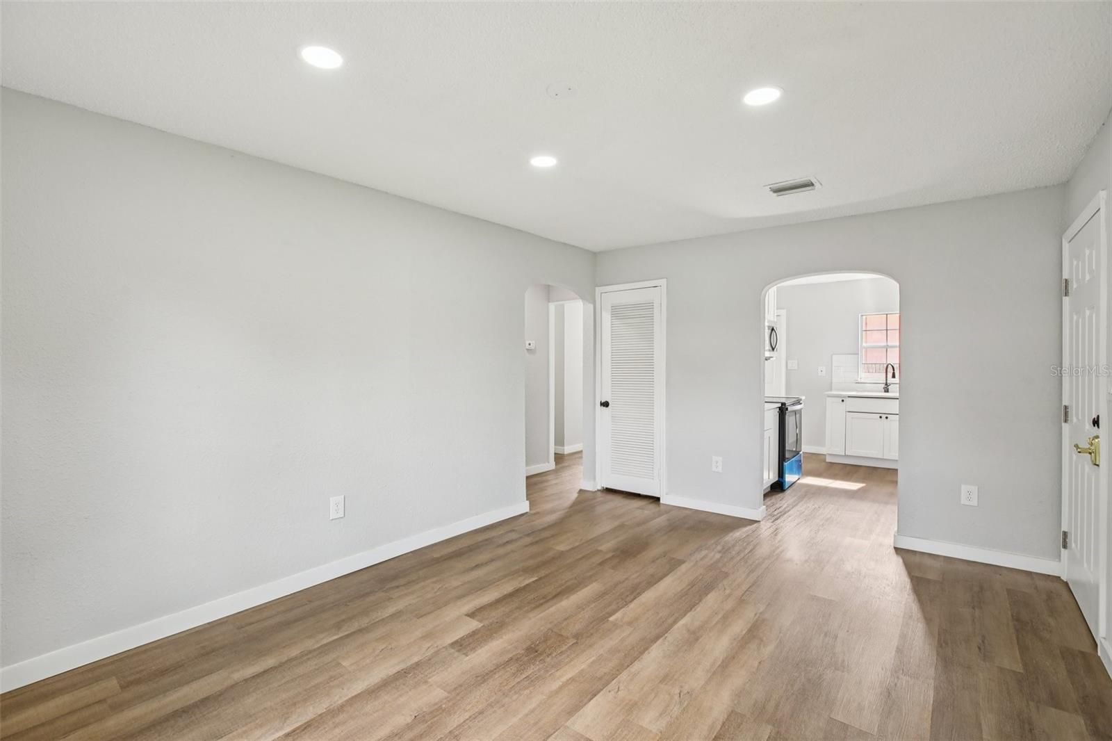 Image 3 of 28 For 1675 13th Avenue S
