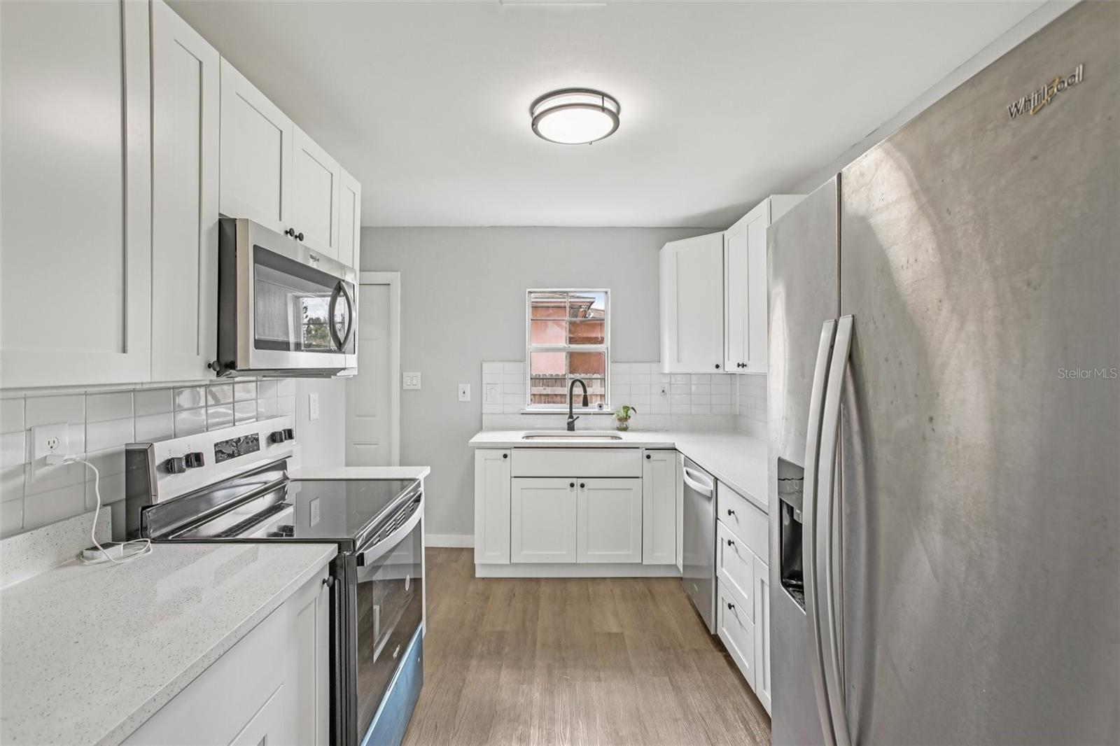 Image 5 of 28 For 1675 13th Avenue S