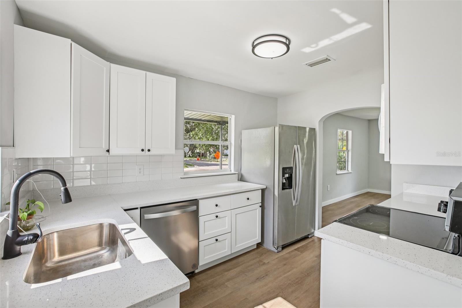 Image 6 of 28 For 1675 13th Avenue S
