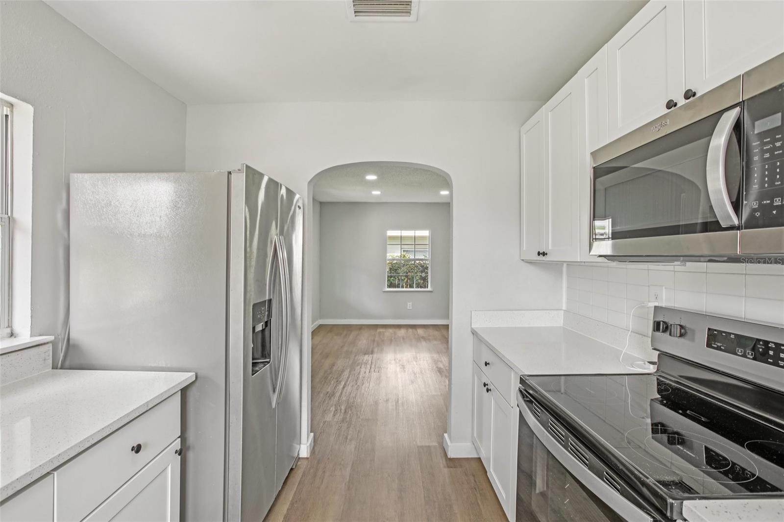 Image 7 of 28 For 1675 13th Avenue S