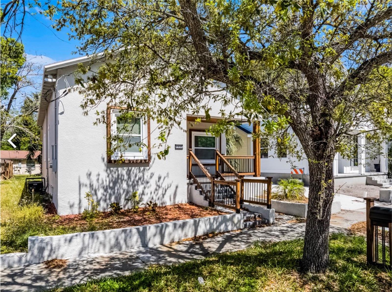 Image 3 of 67 For 2335 Beach Street