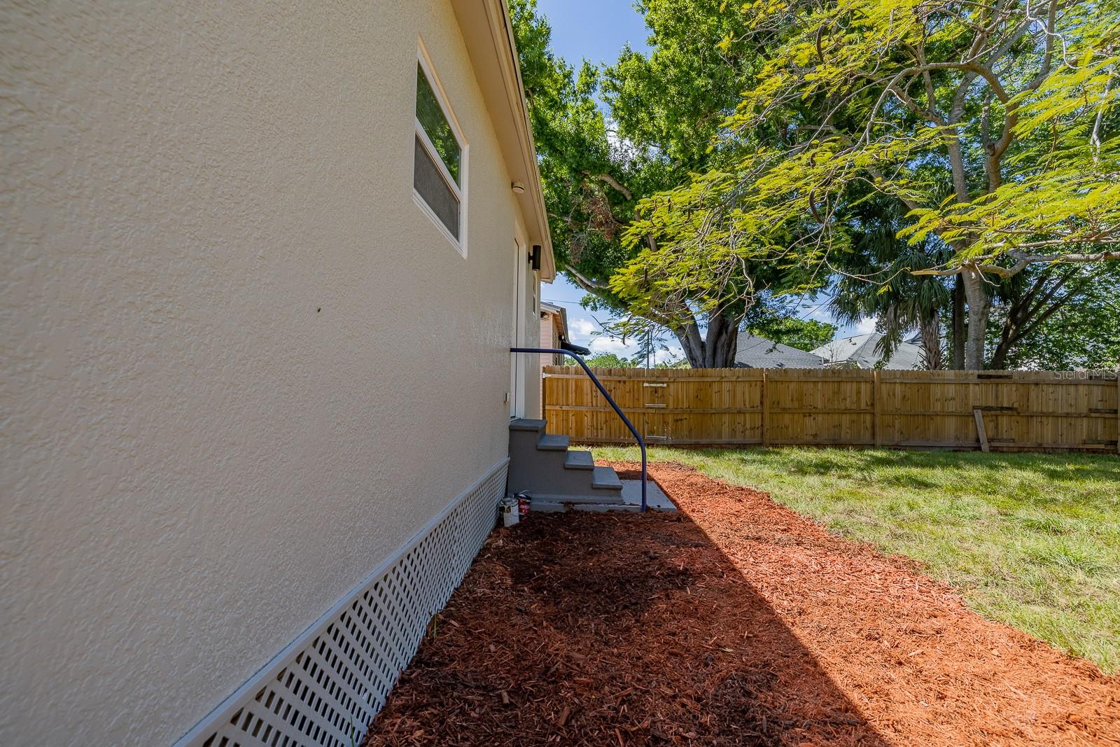 Image 52 of 67 For 2335 Beach Street