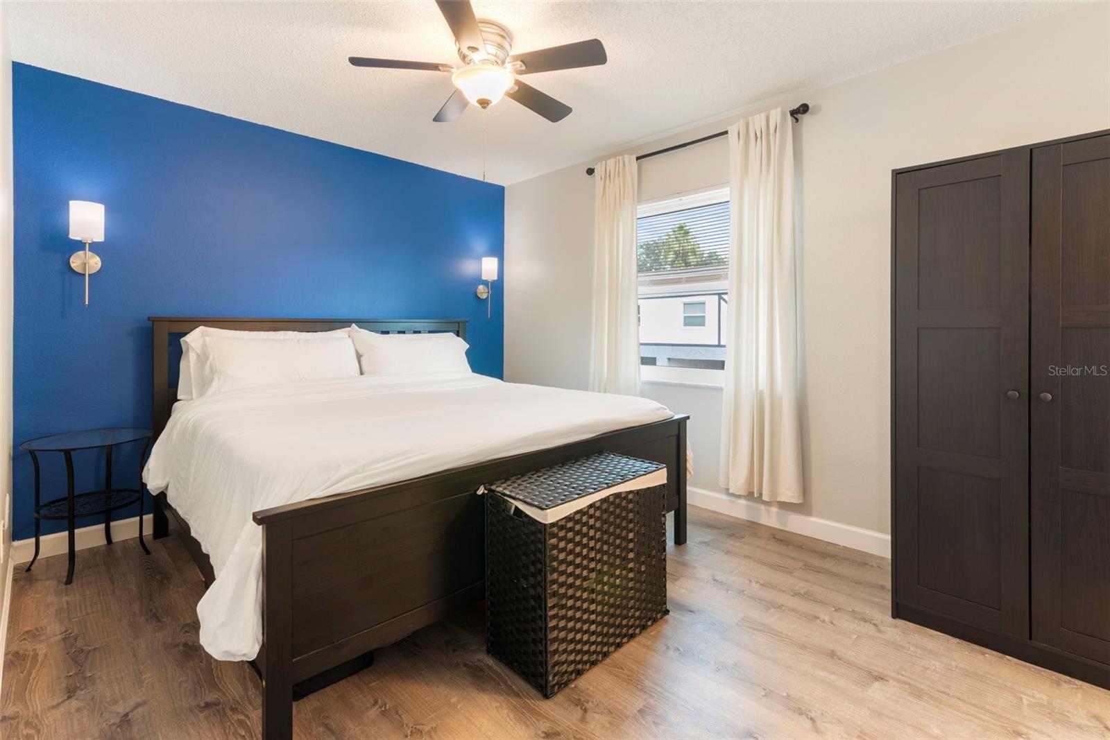 Image 11 of 31 For 1126 King Arthur Court 415