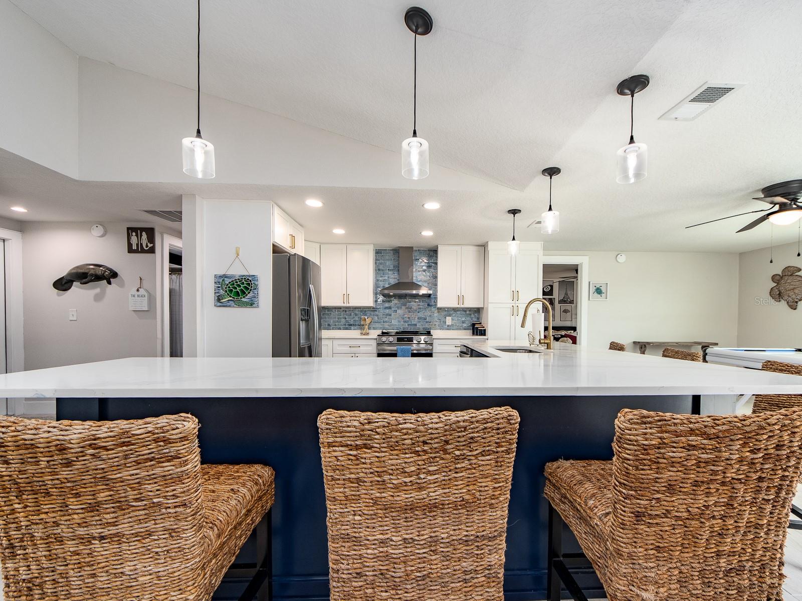 Listing photo id 10 for 9811 San Mateo Way