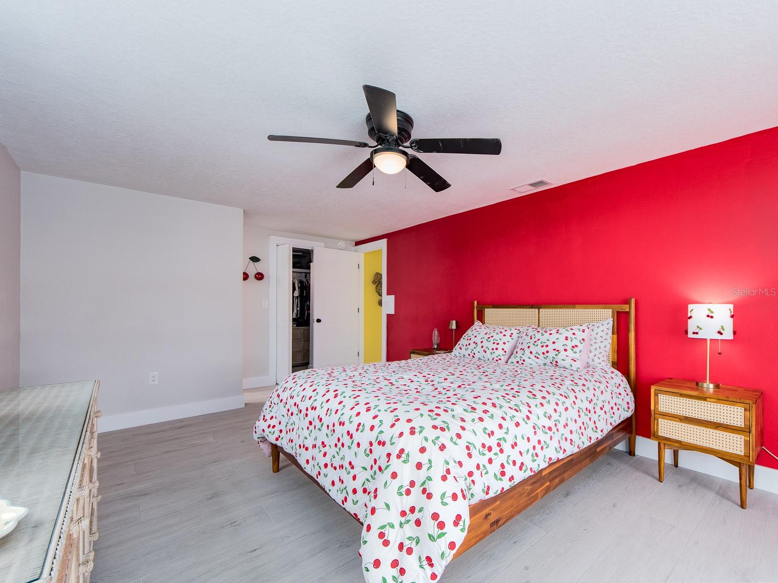 Listing photo id 21 for 9811 San Mateo Way